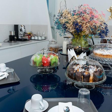 Skyhouse Chiaia Bed and Breakfast Napels Buitenkant foto
