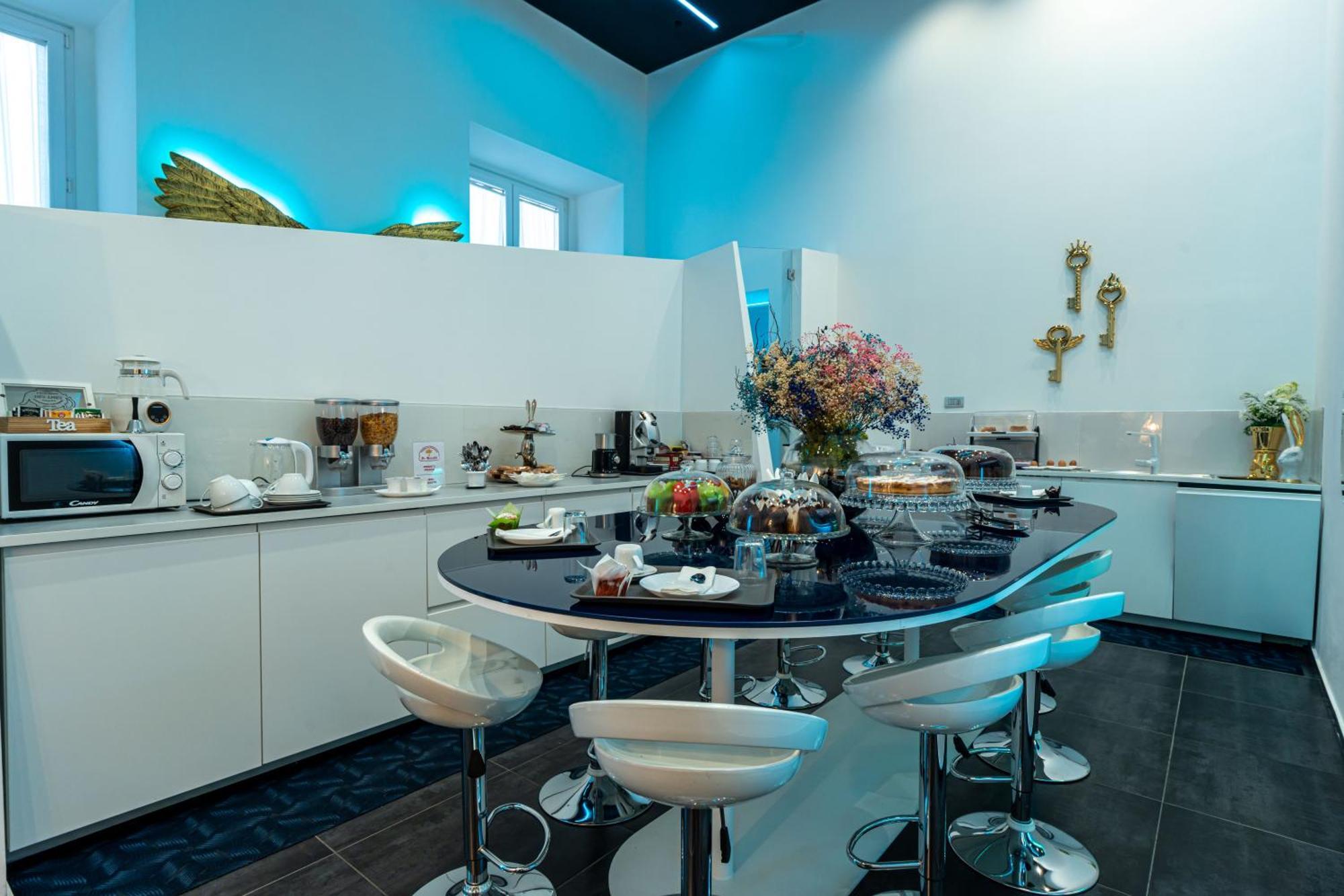 Skyhouse Chiaia Bed and Breakfast Napels Buitenkant foto
